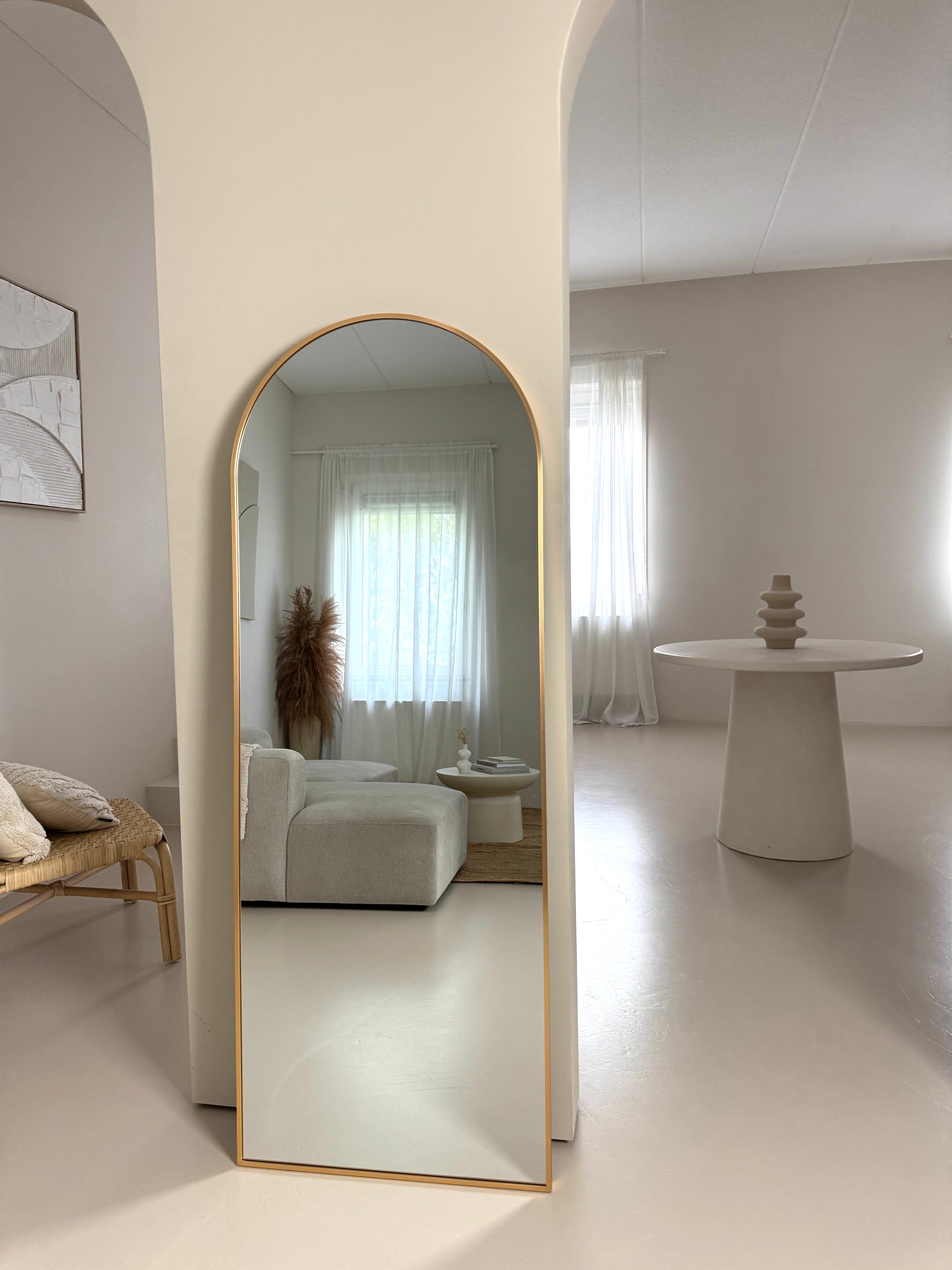 Ovale spiegel goud 160×60 cm – ophangbaar, leunend of staand met standaard