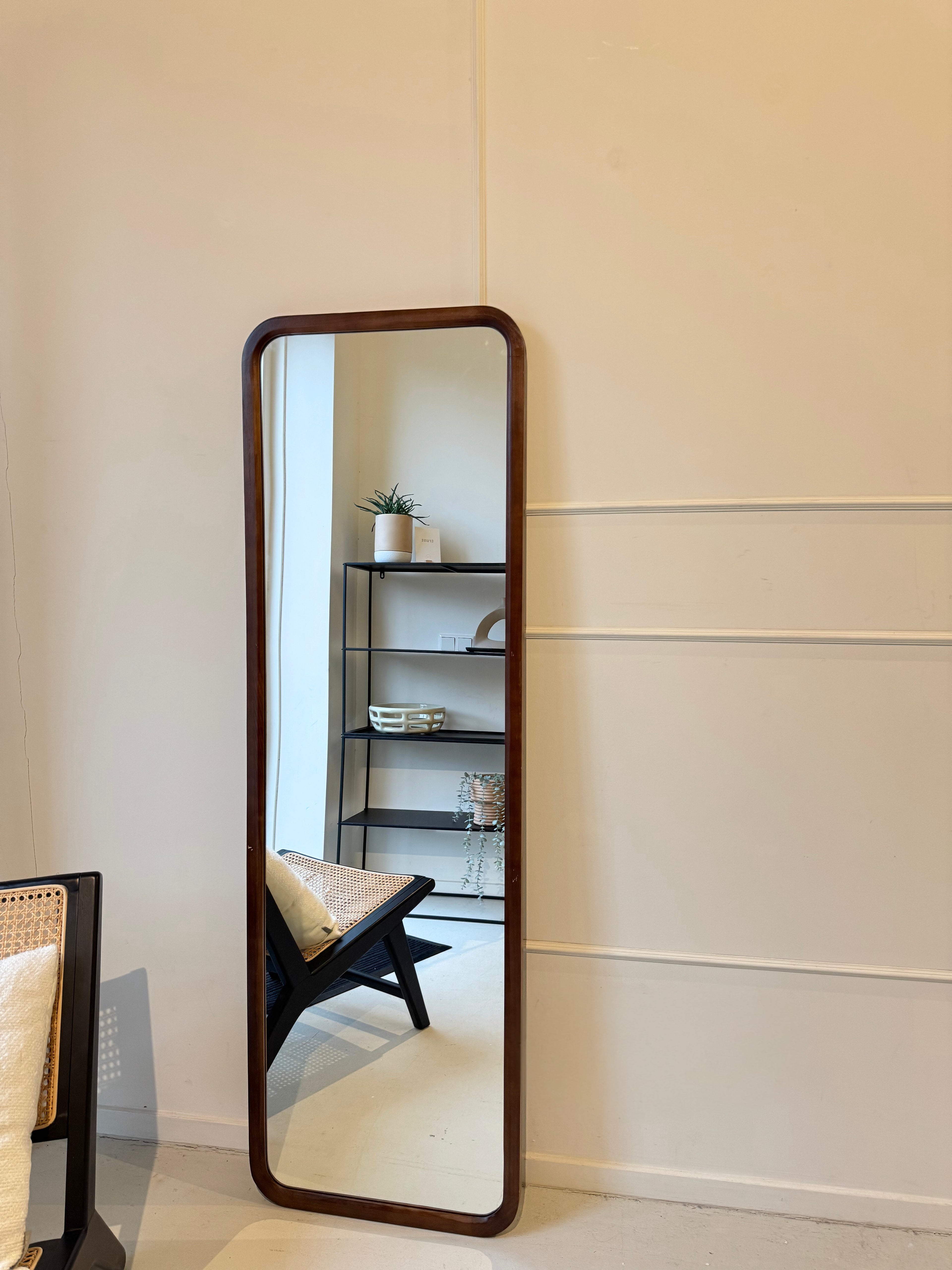 Rechthoekige houten spiegel 160×50 cm – ophangbaar, leunend of staand met standaard