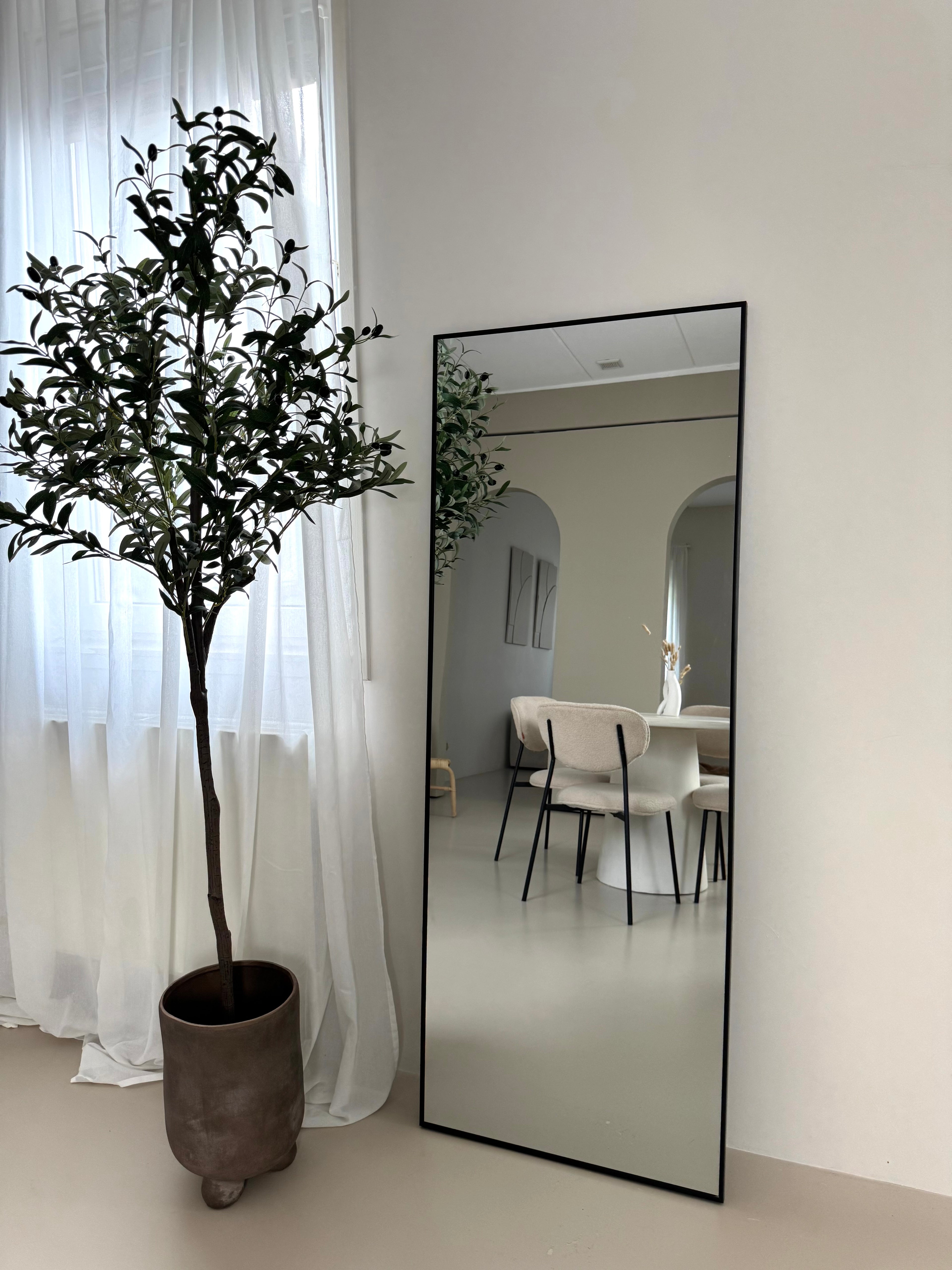 Rechthoekige spiegel zwart 160×60 cm – ophangbaar, leunend of staand met standaard