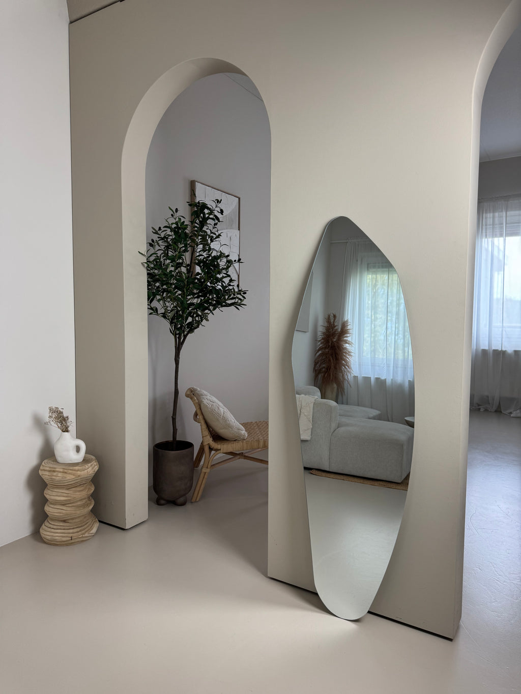 Organische spiegel curved 160x50 cm– uitsluitend ophangbaar aan de muur