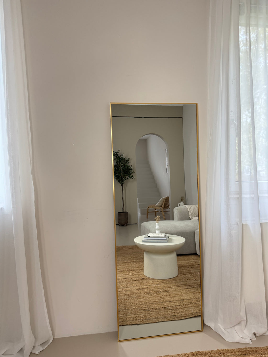 Rechthoekige spiegel goud 160×60 cm – ophangbaar, leunend of staand met standaard