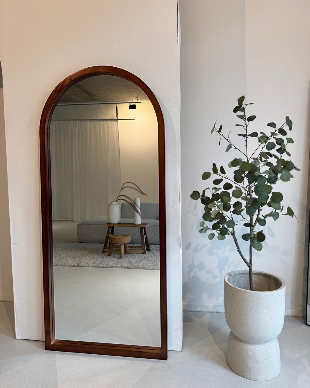 Boogspiegel hout 180×80 cm – ophangbaar, leunend of staand met standaard