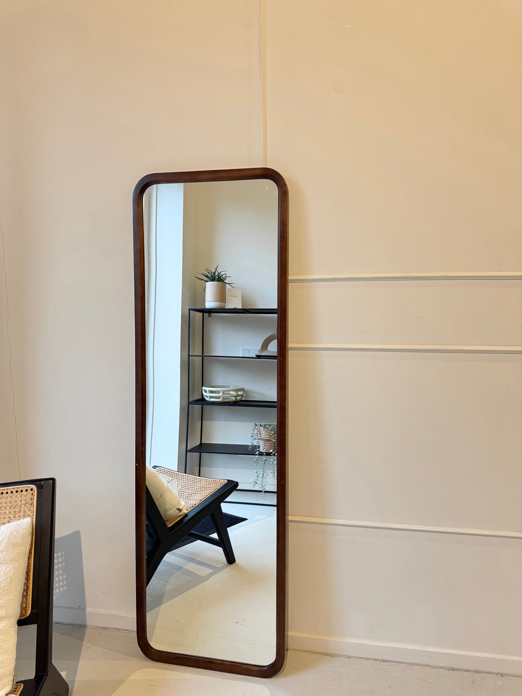 Rechthoekige houten spiegel 160×50 cm – ophangbaar, leunend of staand met standaard