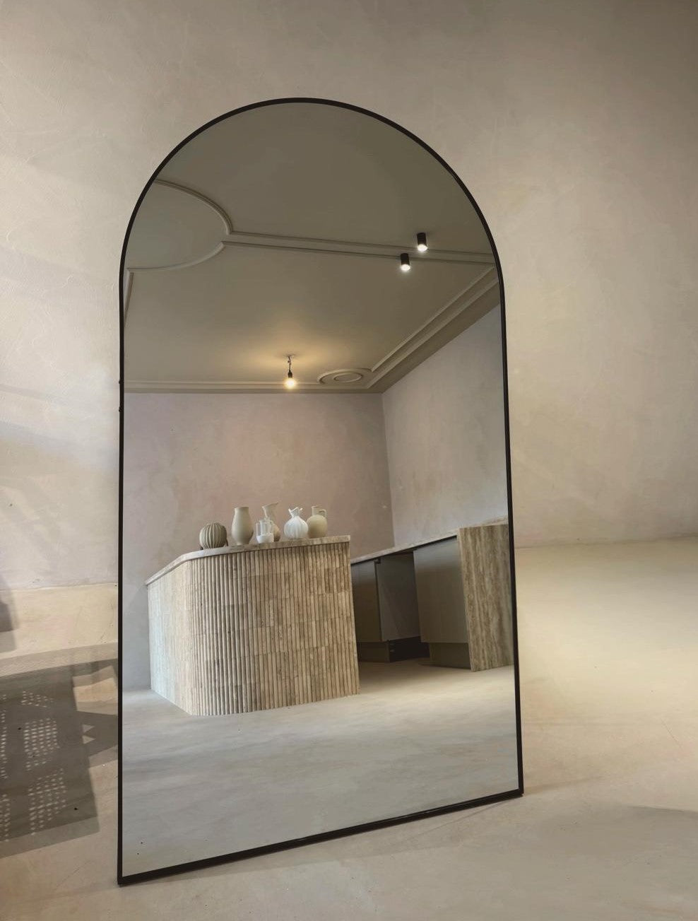 grote ovale staande spiegel 180x100 cm zwart – wandspiegel en passpiegel