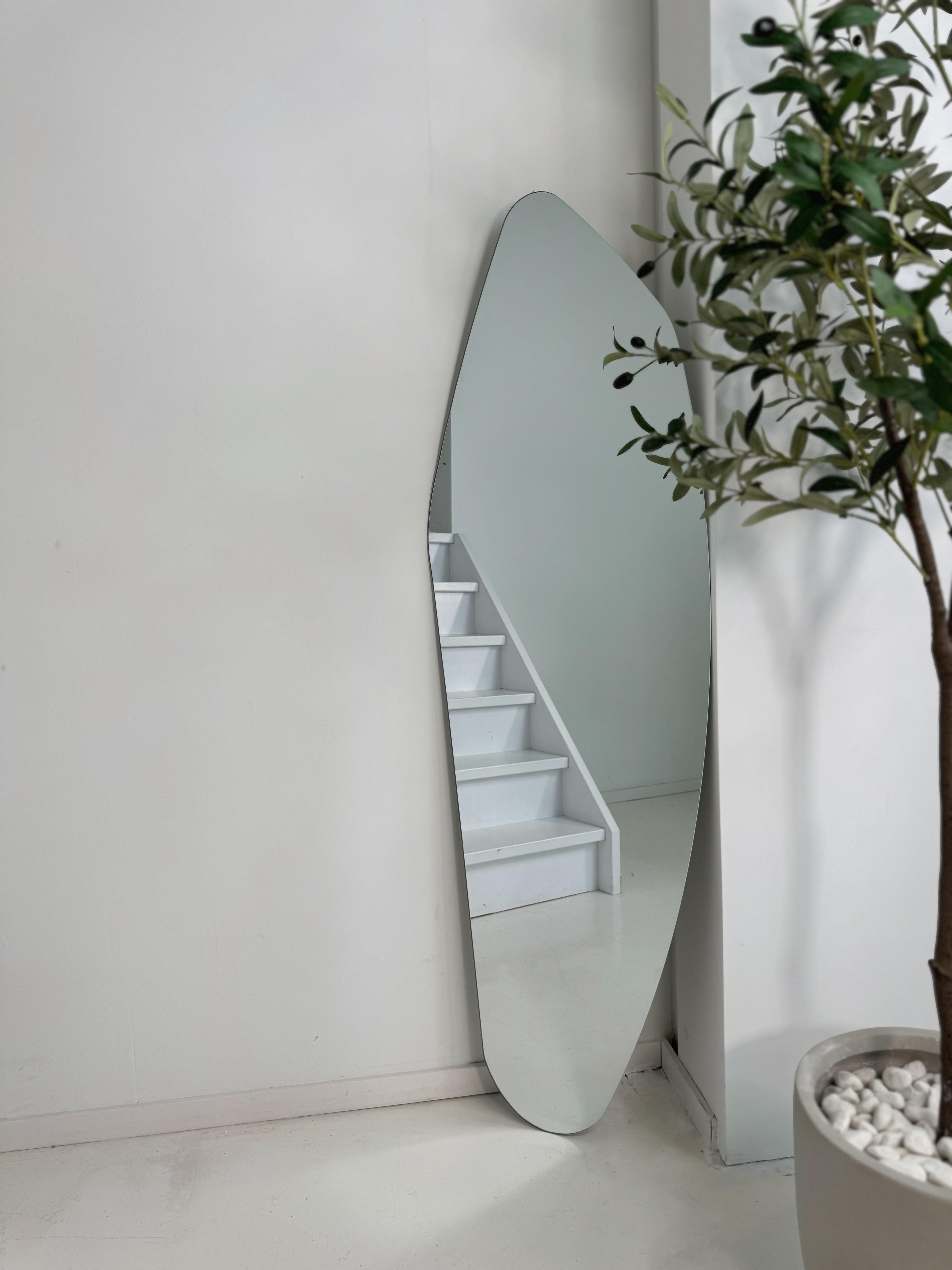 Organische spiegel curved 160x50 cm– uitsluitend ophangbaar aan de muur