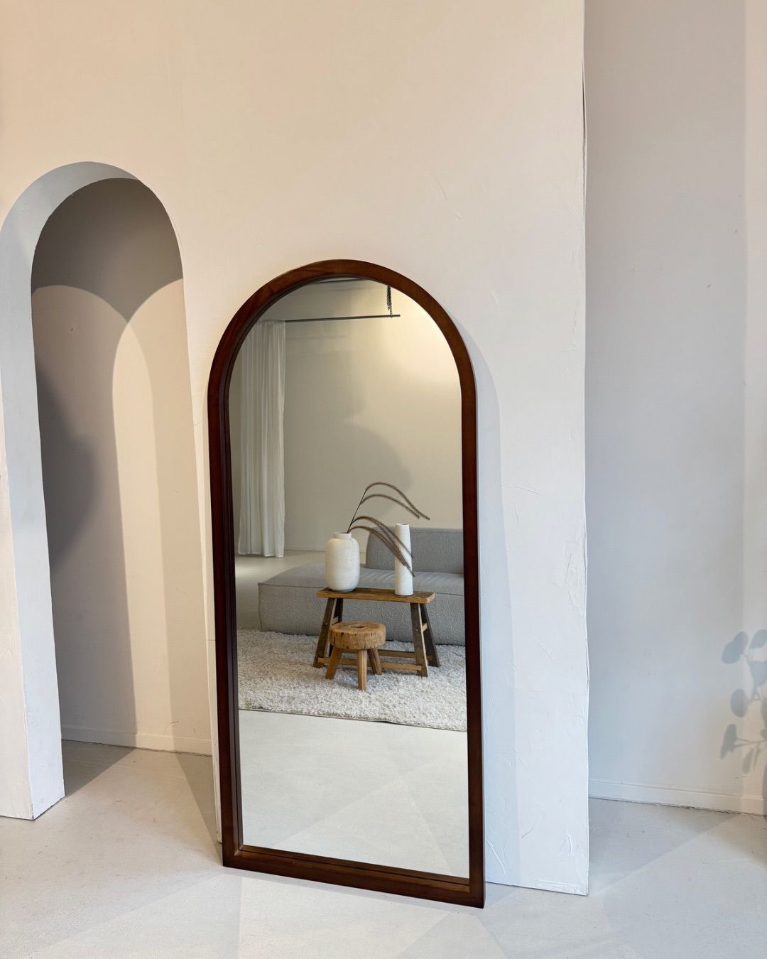 Boogspiegel hout 180×80 cm – ophangbaar, leunend of staand met standaard