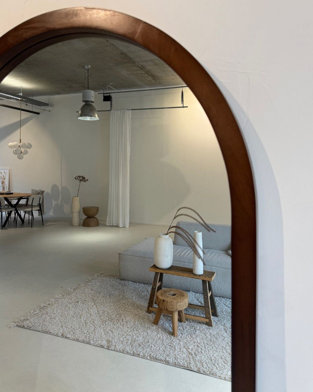 Boogspiegel hout 180×80 cm – ophangbaar, leunend of staand met standaard