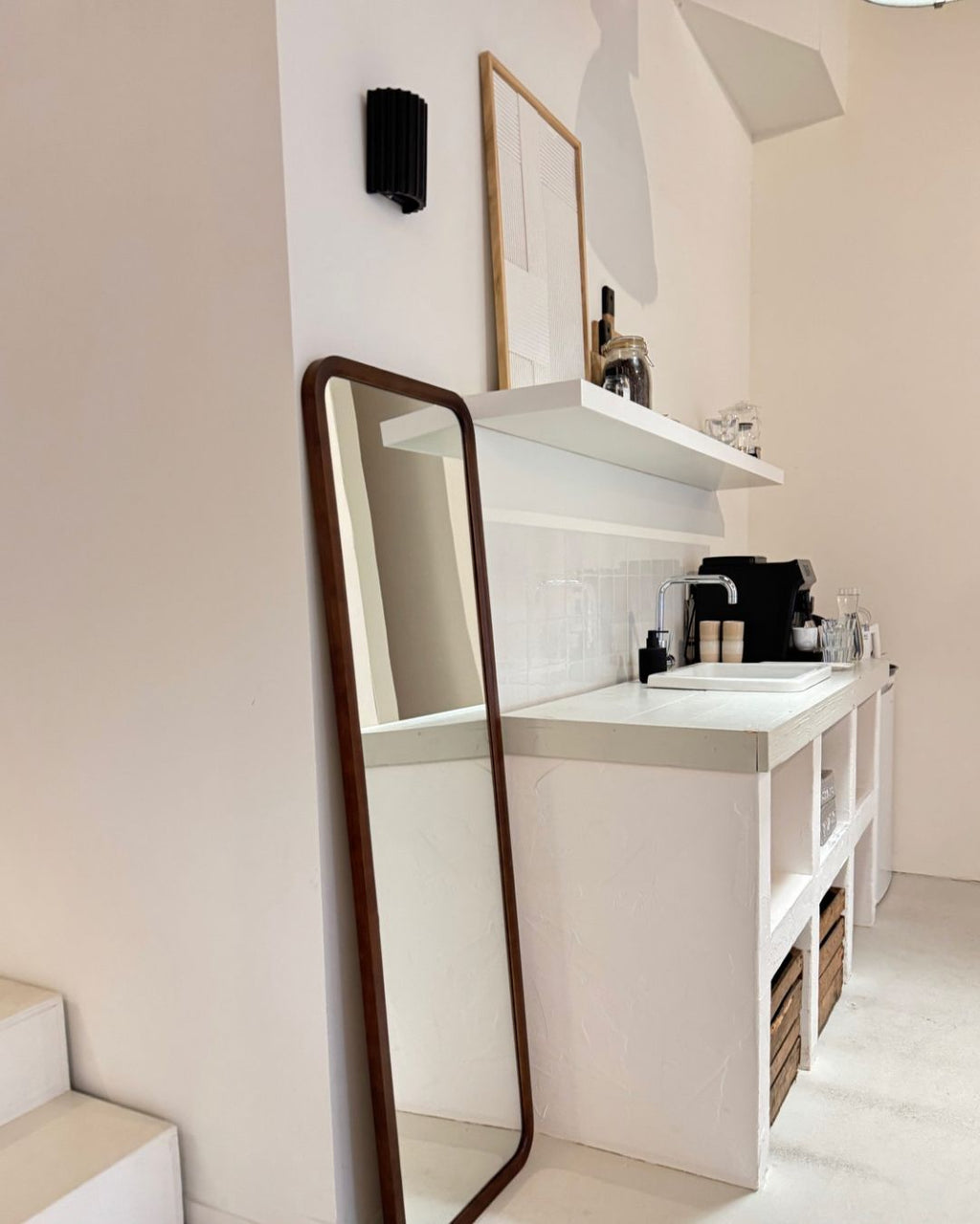 Rechthoekige houten spiegel 160×50 cm – ophangbaar, leunend of staand met standaard